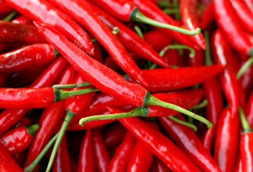 Chất Capsaicin có tác dụng làm tan máu bầm, giảm đau